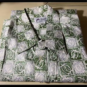 Malihini Hawai’i HAWAIIAN button down shirt